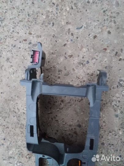 Подлокотник Форд фокус 2