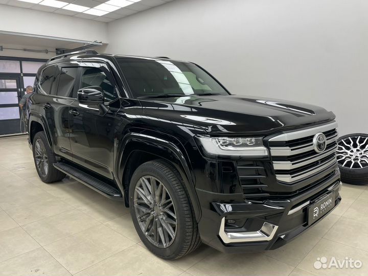 Обвес Modelista с расширением на Land Cruiser 300