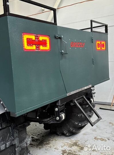 Вездеход переломка Grizzly (Снегоболотоход)