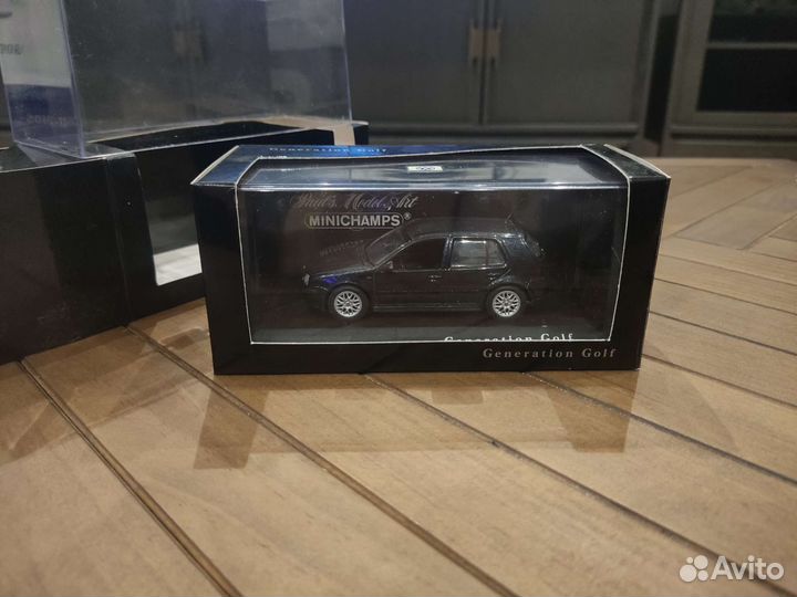 Volkswagen golf 4 1/43 minichamps