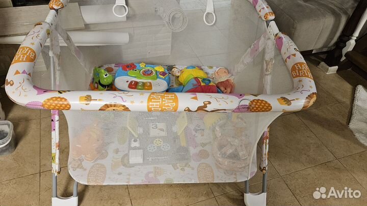 Детский игровой манеж и игрушки