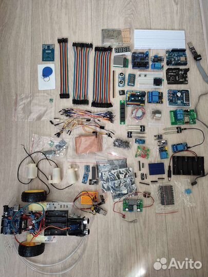 Большой набор для электронного конструирования