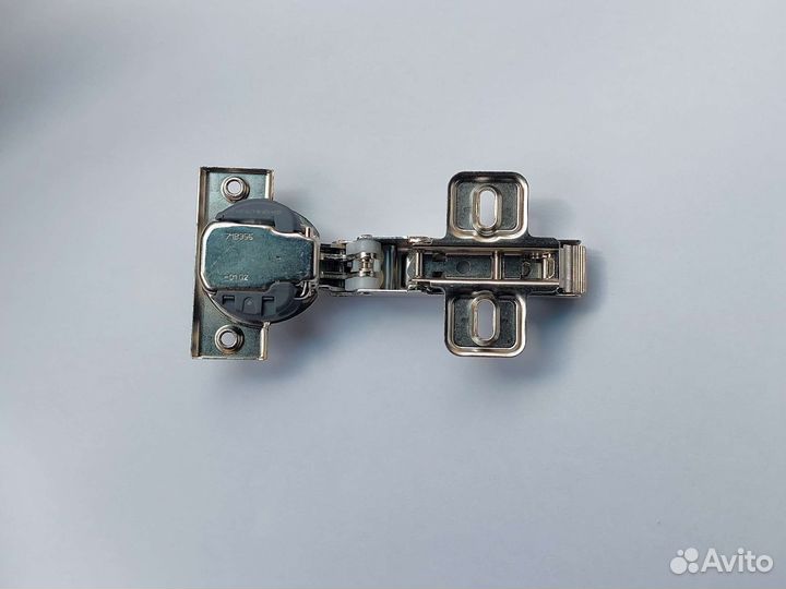 Мебельные петли Blum