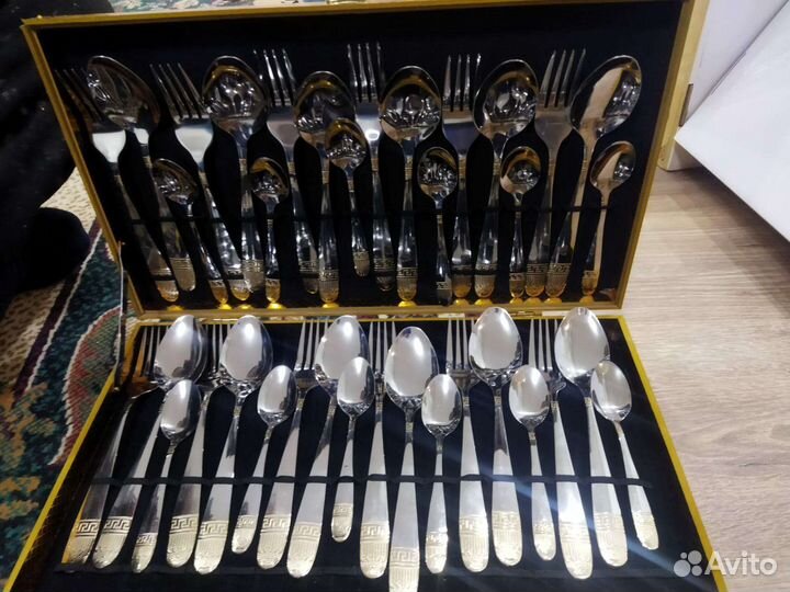 Набор столовых приборов на 12 персон