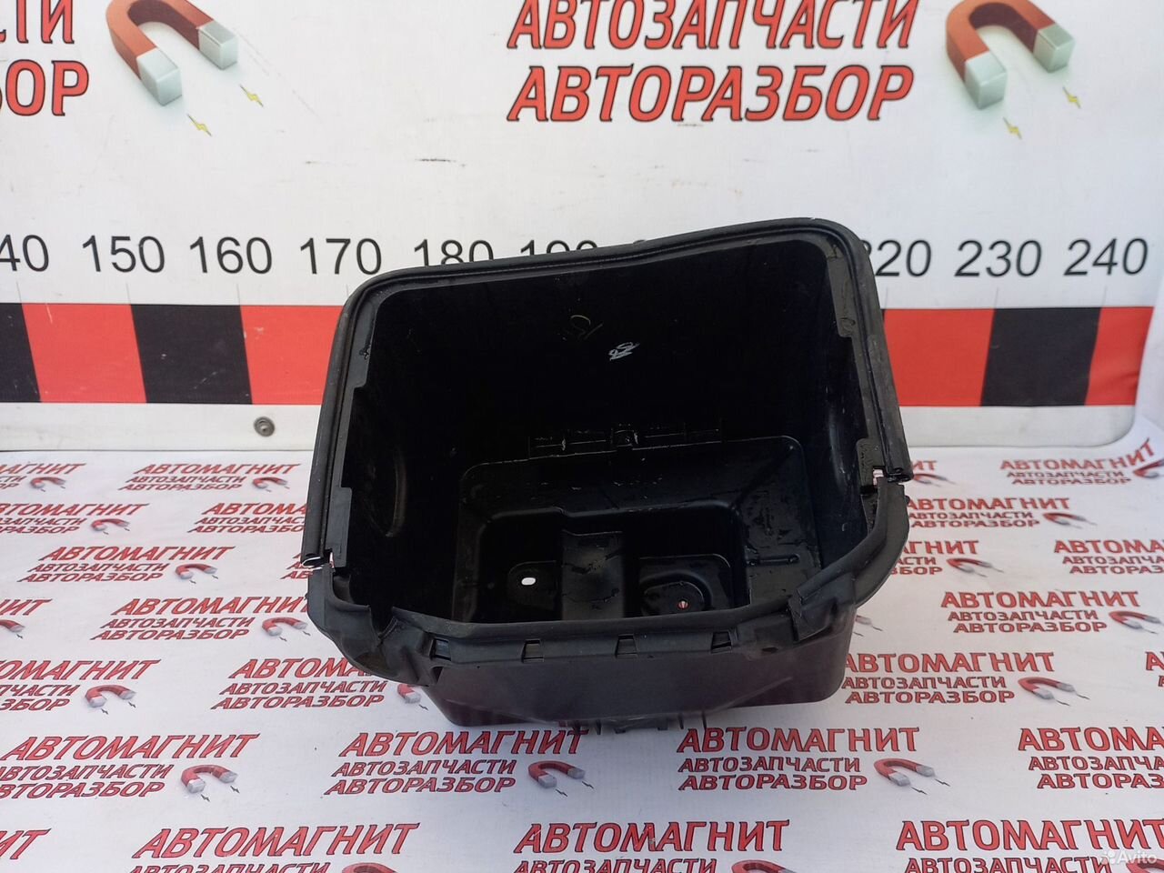 Площадка аккумулятора Форд Мустанг 6 14-23