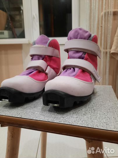 Лыжные ботинки