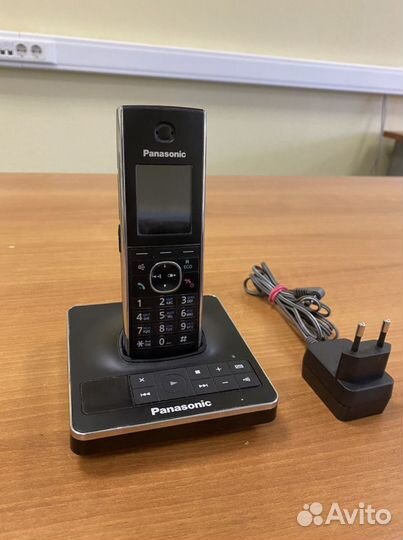 Б/У Радиотелефон Panasonic KX-TG8561RUB