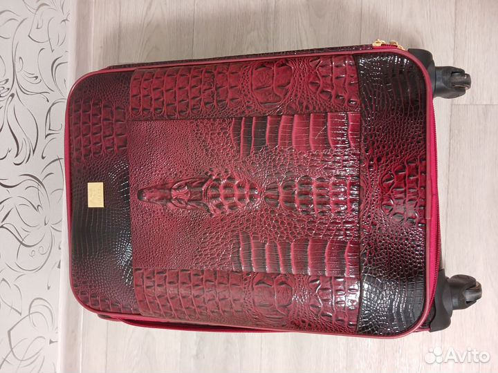 Чемодан на колесах