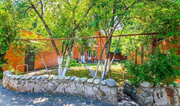 Коттедж 365 м² на участке 30 сот.