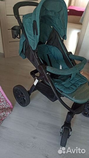 Коляска прогулочная