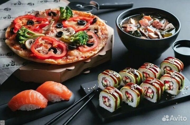 Пиццepия с дocтaвkoй cyши и пиццы