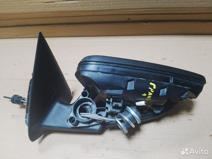 Зеркало мехакническое левое LADA Granta 1