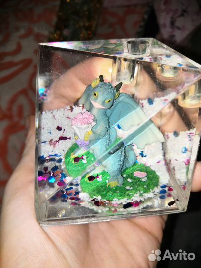 Новогодний шар со снегом