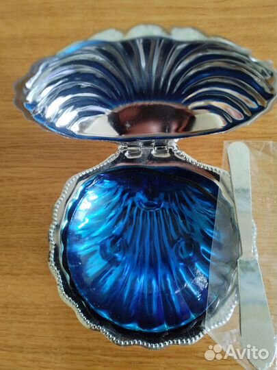 Ракушка икорница с ножом