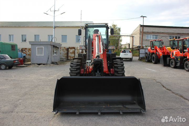 Телескопический погрузчик Redstar TL3000, 2023