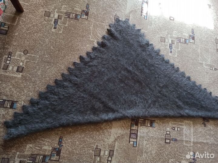 Пуховый платок шаль