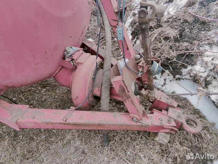 Разбрасыватель удобрений БобруйскАгромаш МЖТ-Ф-11, 2008