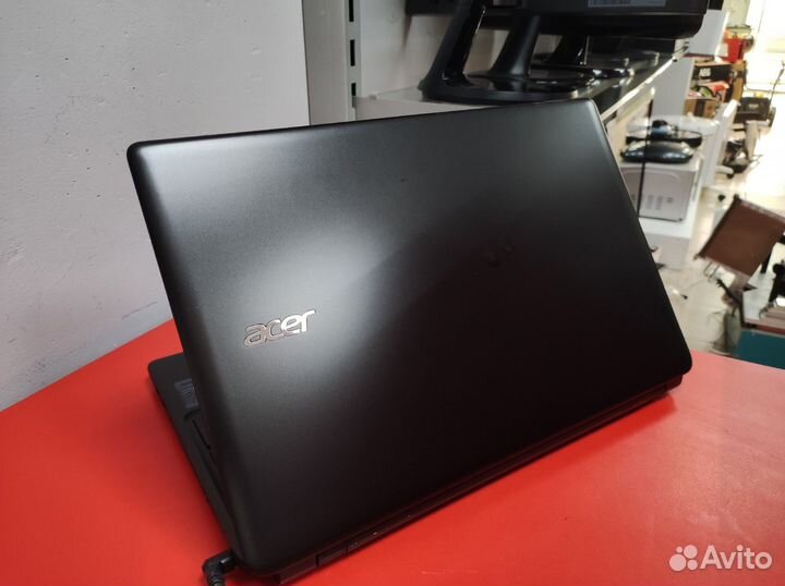 Ноутбук Acer Aspire E1-572G
