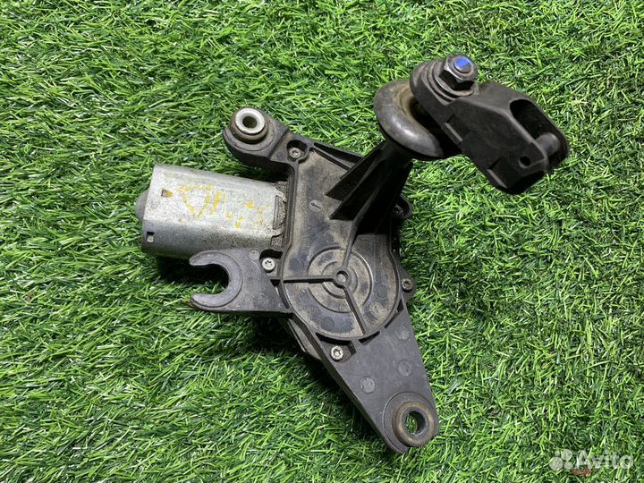 Мотор стеклоочистителя Renault Duster