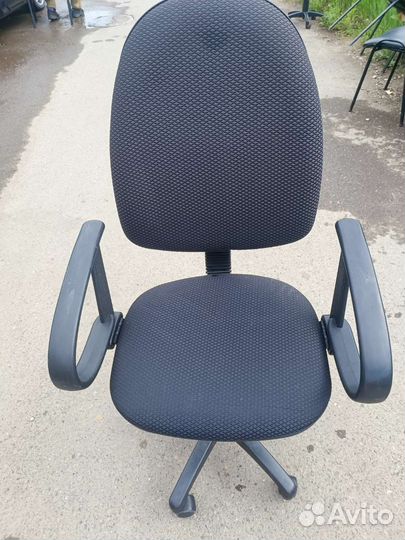 Компьютерное кресло