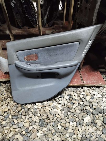 Обшивка двери задней левой Hyundai Elantra
