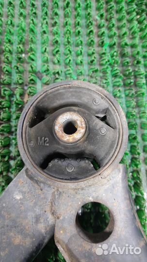 Опора (подушка) двигателя задняя Citroen C-Crosse