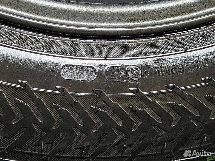 Nokian Tyres Hakkapeliitta 8 SUV 235/60 R18 107T