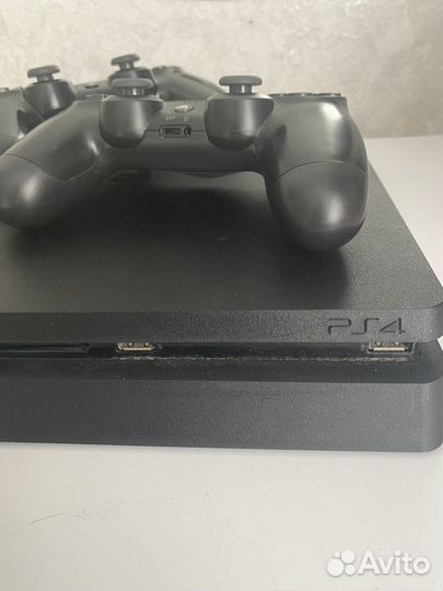 Sony playstation 4 slim