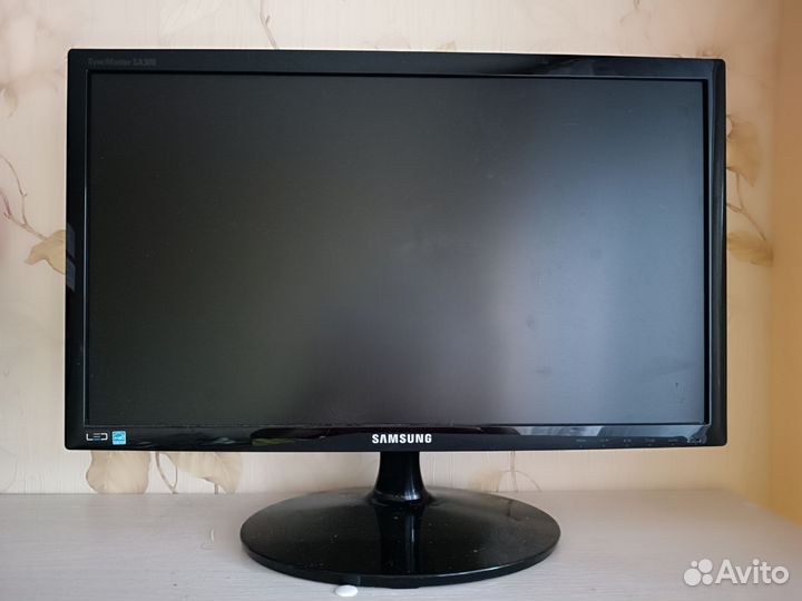 Монитор Samsung