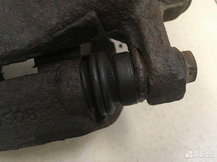 Суппорт передний правый C4 2005-2011