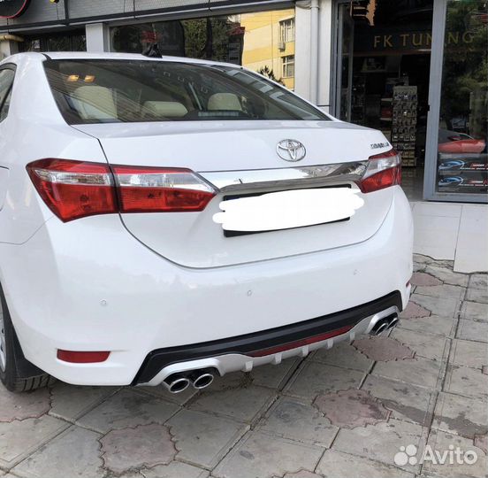 Накладка заднего бампера Toyota Corolla