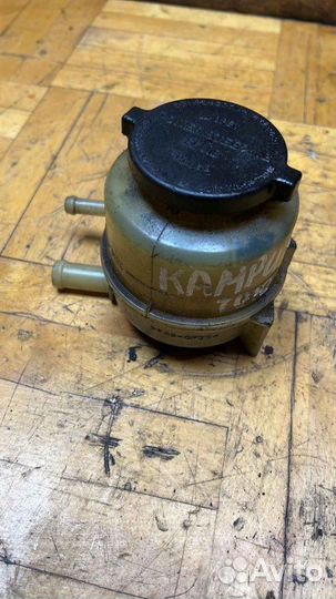 Бачок гидроусилителя Toyota Camry V40