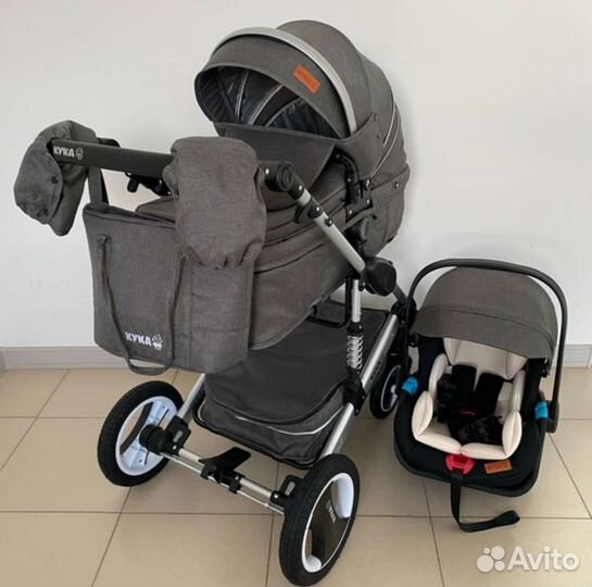 Коляска 3 в 1 с автолюлькой