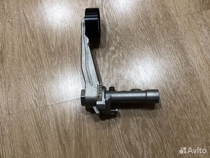 Ролик-натяжитель ручейкового ремня APV2465 dayco