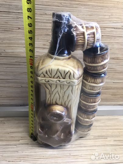 Сувенир из керамики, бутылка и 6 рюмок