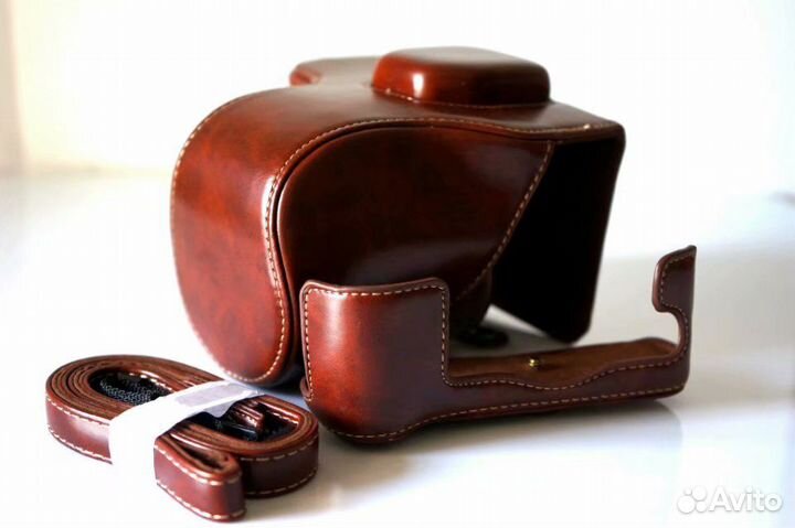 Чехол кофр для Fujifilm X-T3 с ремешком и хватом