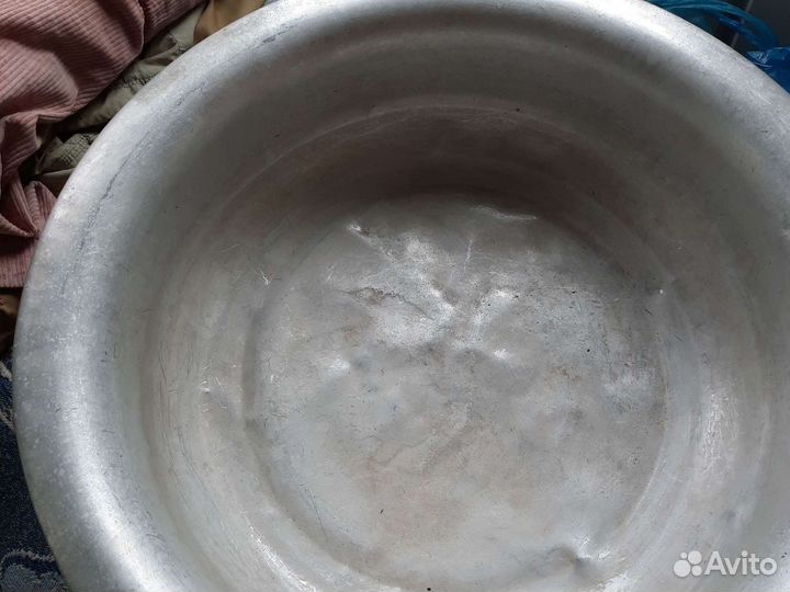 Алюминевые и эмалированные кастрюли и др