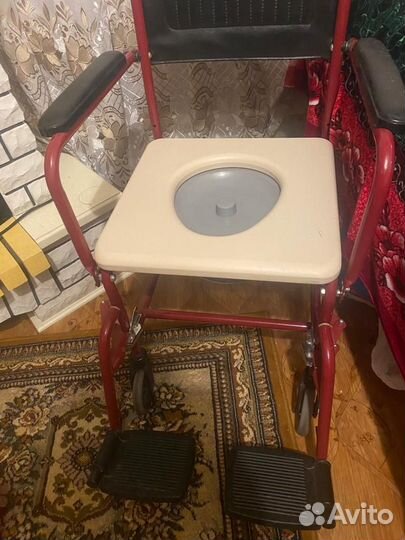 Кресло-коляска с санитарным оснащением