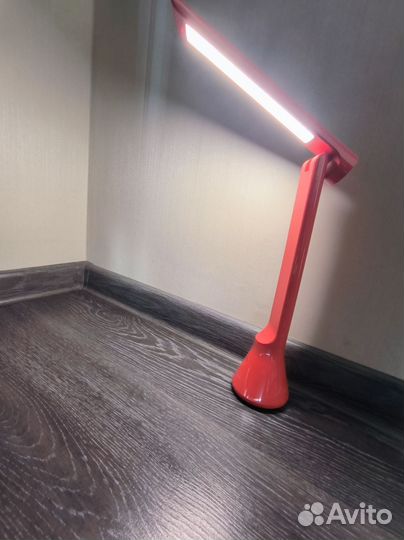 Лампа LED настольная беспроводная