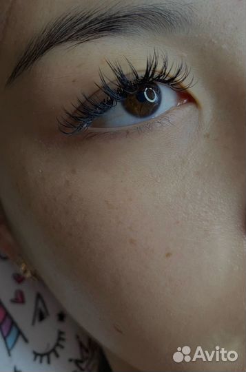 Наращивание ресниц модель на дому