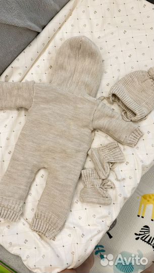 Вязаный комплект для новорожденного