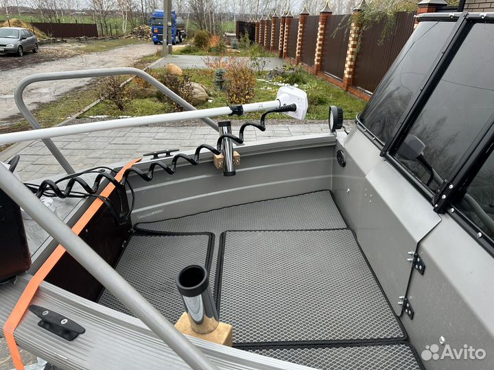 Лодка Wyatboat 390