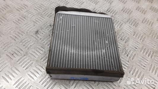 Радиатор отопителя volvo V70 3 (94T08KJ01)