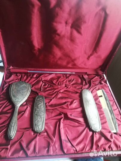 Туалетный набор серебро 4 предмета