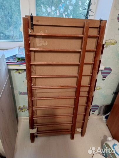 Детская кроватка с матрасом