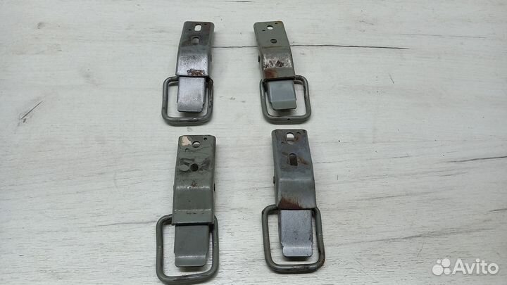 Крепления передних сидений Nissan Serena c23