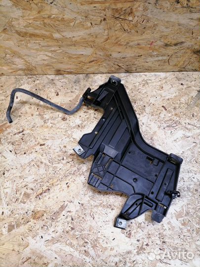 Площадка под фару левая Audi A4 B8 dorest