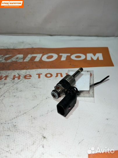 Форсунка топливная Volkswagen Golf 6 2011