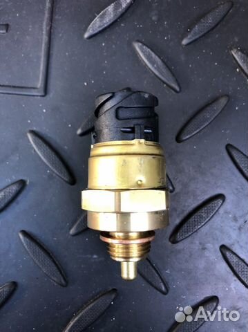 Датчик давления масла/топлива