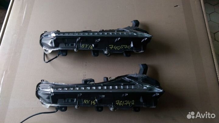 Lexus nx указатель поворота правый + повторитель